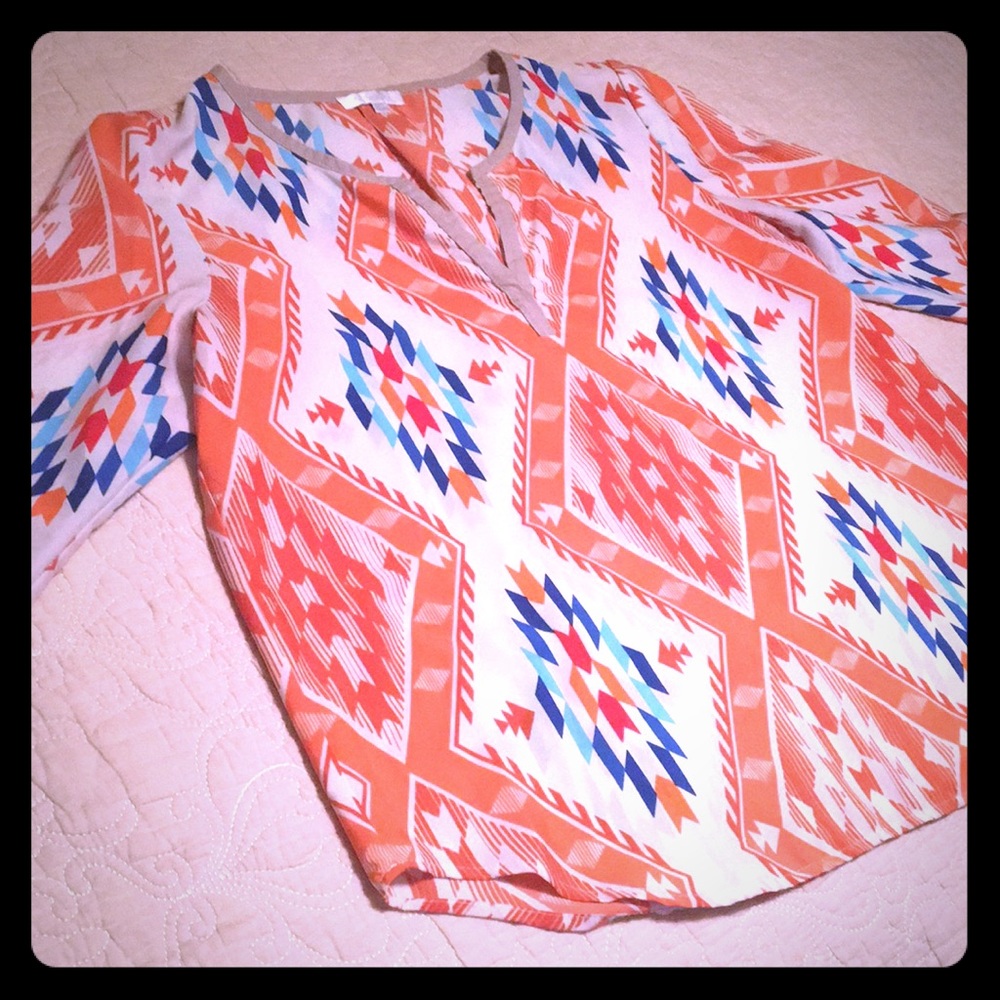 CLEARANCE ITEM: Aztec/Indian inspired Mid Sleeve Top